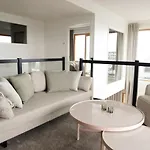 Апартаменты And Spacious For 6 With Sauna Ювяскюля