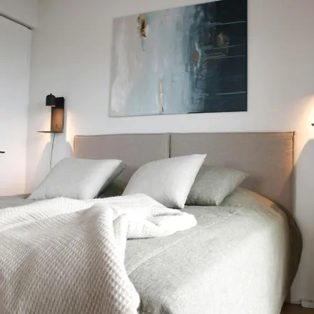 Apartament And Spacious For 6 With Sauna Jyväskylä