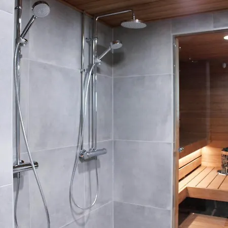 And Spacious For 6 With Sauna Jyväskylä