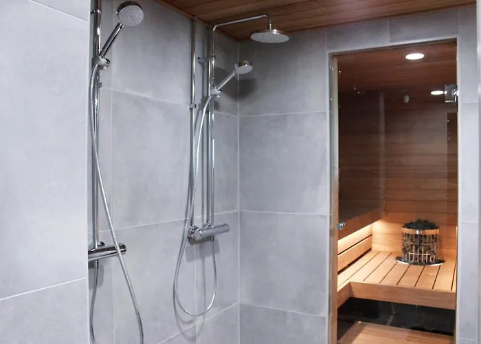 And Spacious For 6 With Sauna Jyväskylä