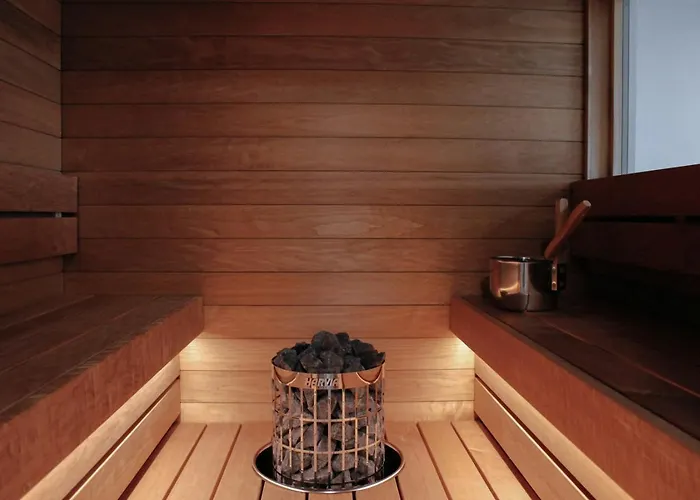 And Spacious For 6 With Sauna *